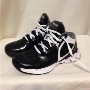 reebok boys basketball shoes